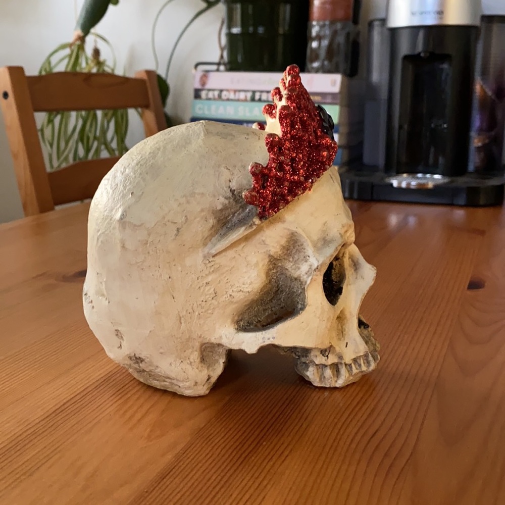 NWOT Princess Skull - Picture 4 of 5